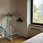 Rosi Mit Balkon In Seenaehe
