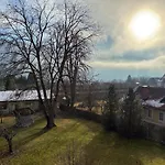 Rosi Mit Balkon In Seenaehe