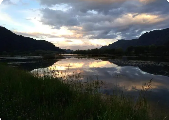 Rosi Mit Balkon In Seenaehe